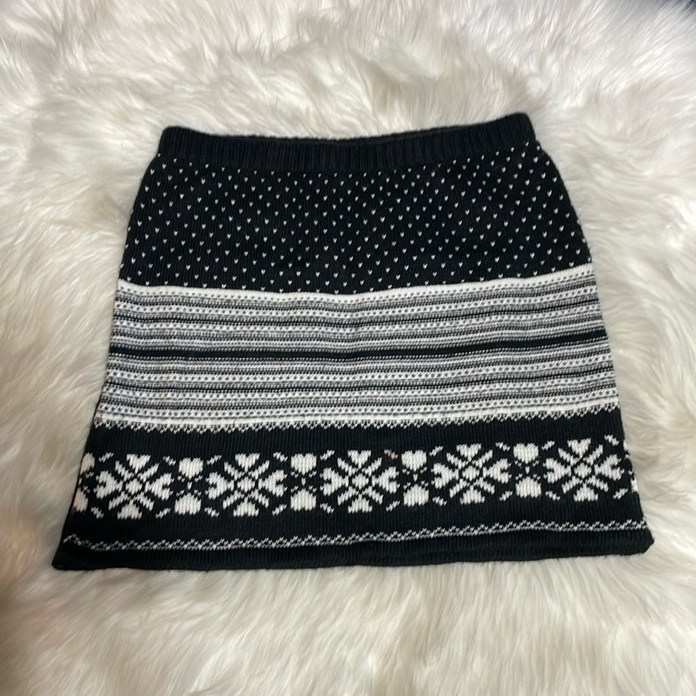 #0080 Candie’s Black & White Winter Sweater knit Mini-S